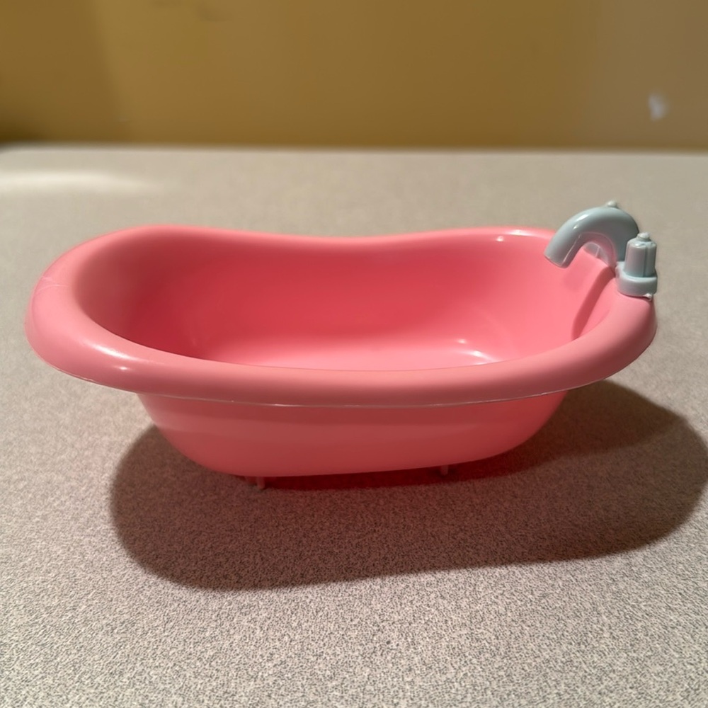 My Little Pony nursery bathtub. Vintage. Smoke free home.